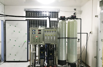 軟化水設(shè)備的工作原理是什么？